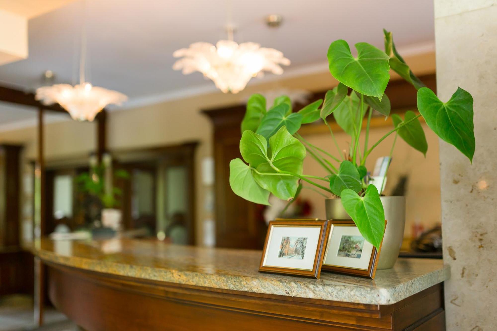 Hotel Gottwald Tata Esterno foto