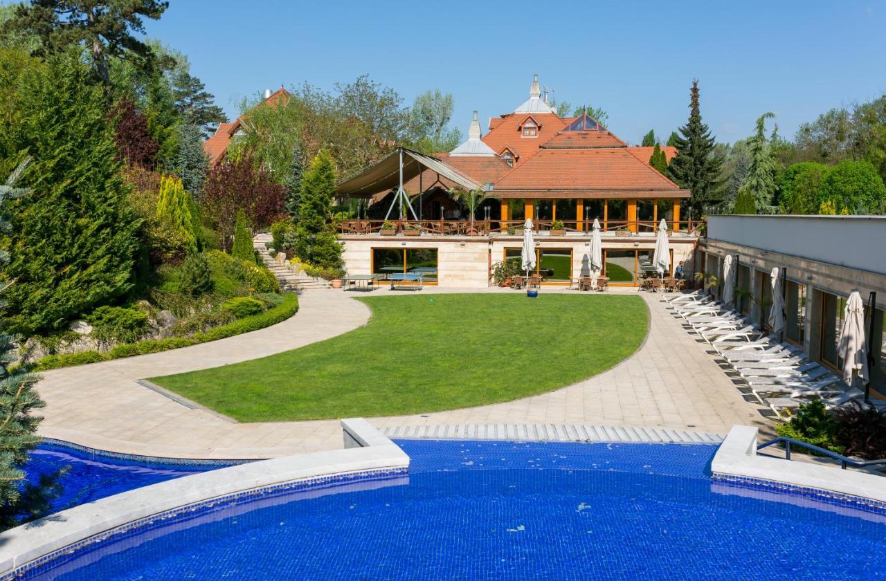 Hotel Gottwald Tata Esterno foto