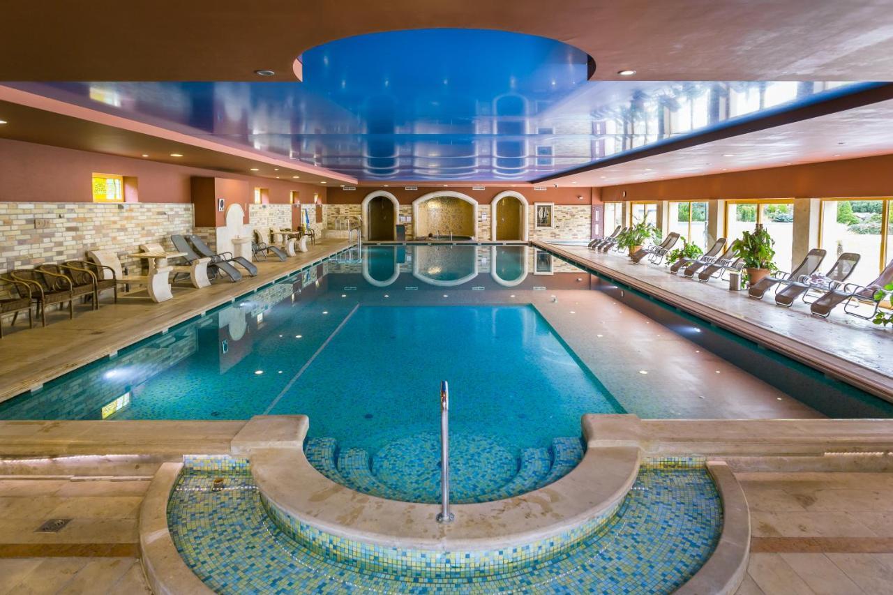 Hotel Gottwald Tata Esterno foto