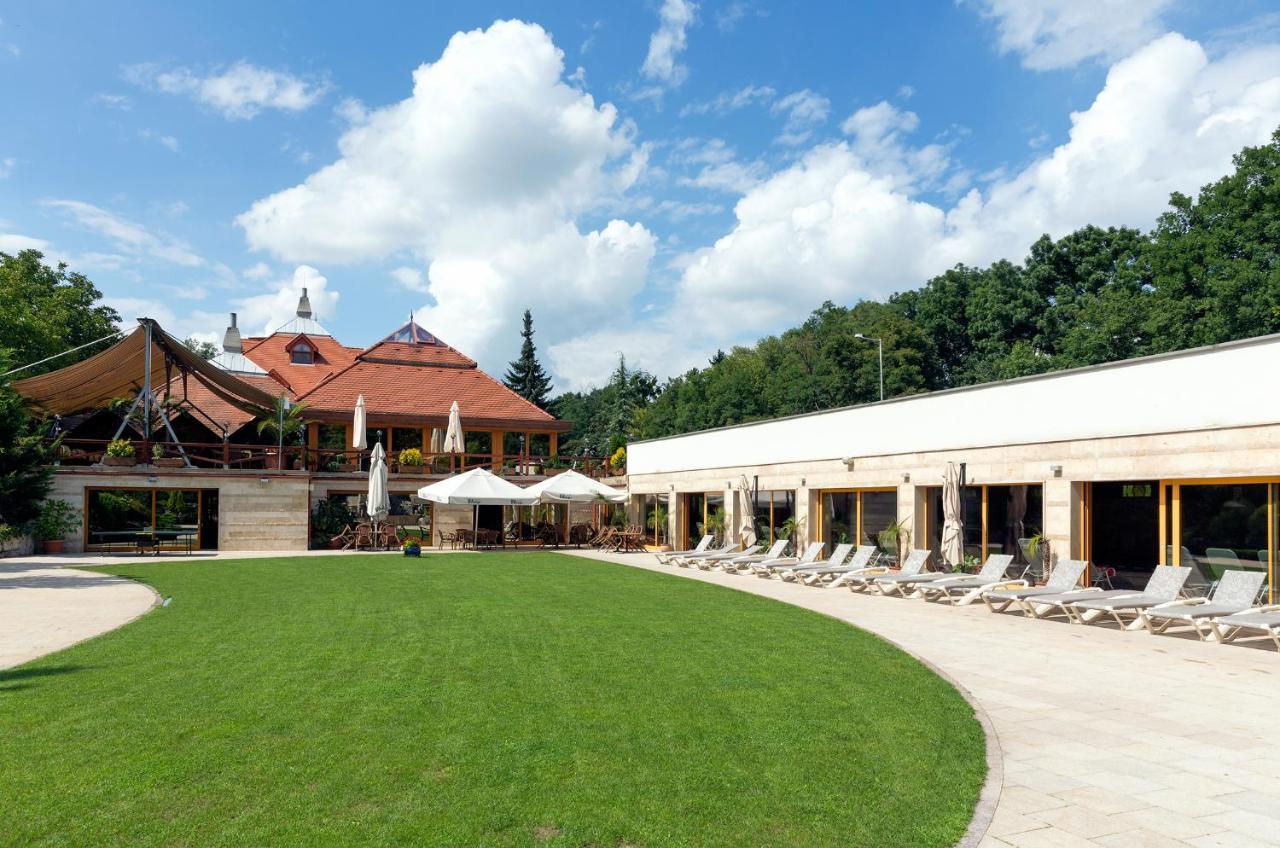 Hotel Gottwald Tata Esterno foto
